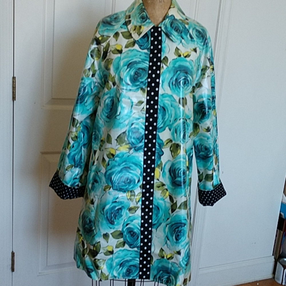 Sara Jane Raincoat size S